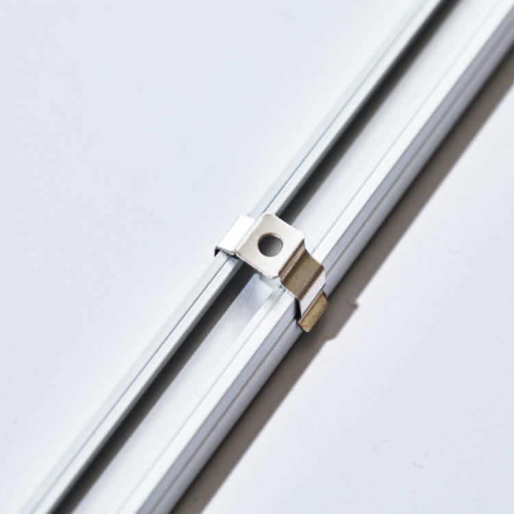 Niskonapięciowe oświetlenie LED pod półką 24V 4000K Ultra Thin Commercial